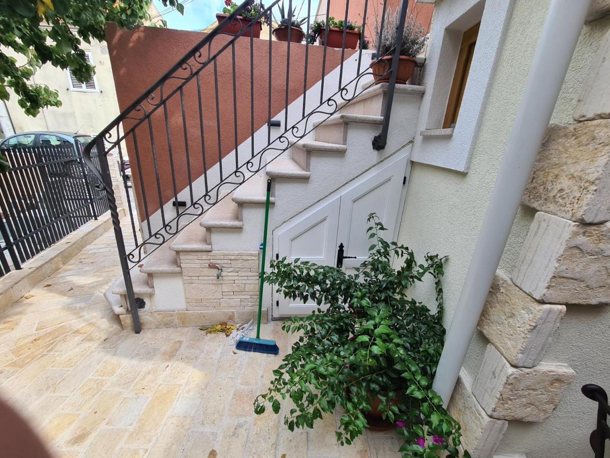 La Corte di Kate-2 Biograd Na Moru Esterno foto